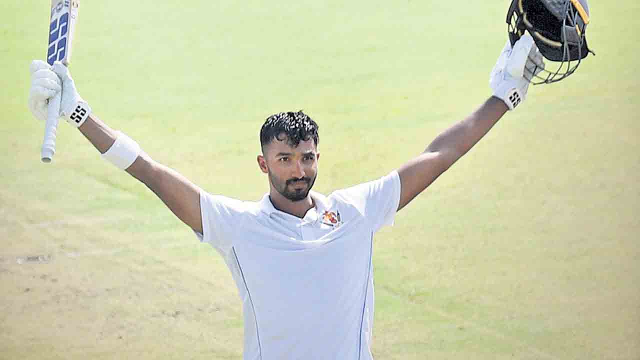 పడిక్కల్‌ ద్విశతకం