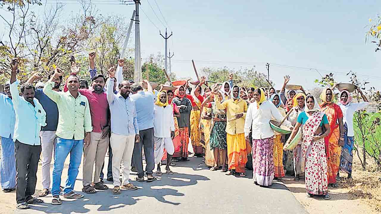 ఎమ్మెల్యే కవ్వంపల్లి ఏం చేస్తున్నడు?