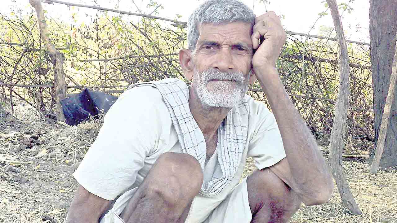 రైతులకు యాప్‌సోపాలు.. యూరియా బుకింగ్‌ కోసం తంటాలు