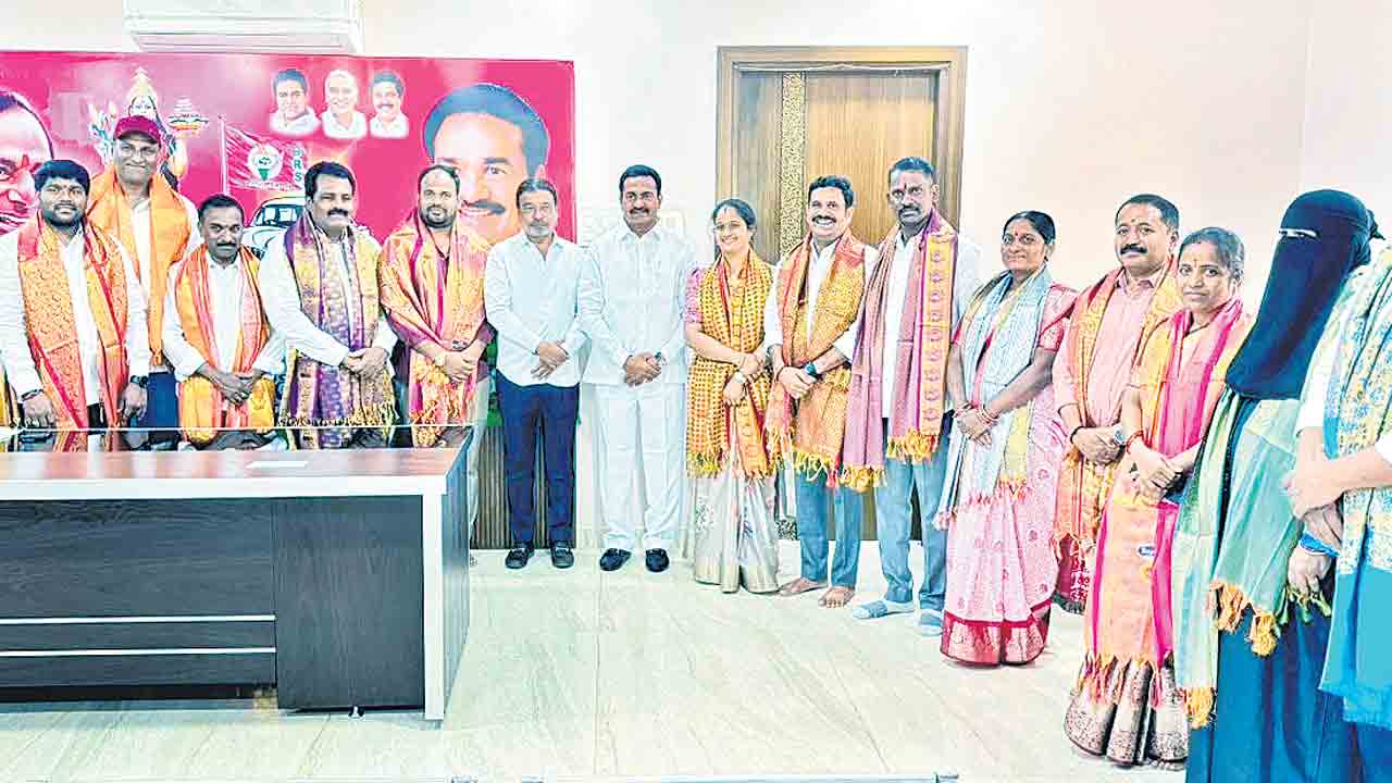 పట్టణ ప్రజల మన్ననలు పొందాలని