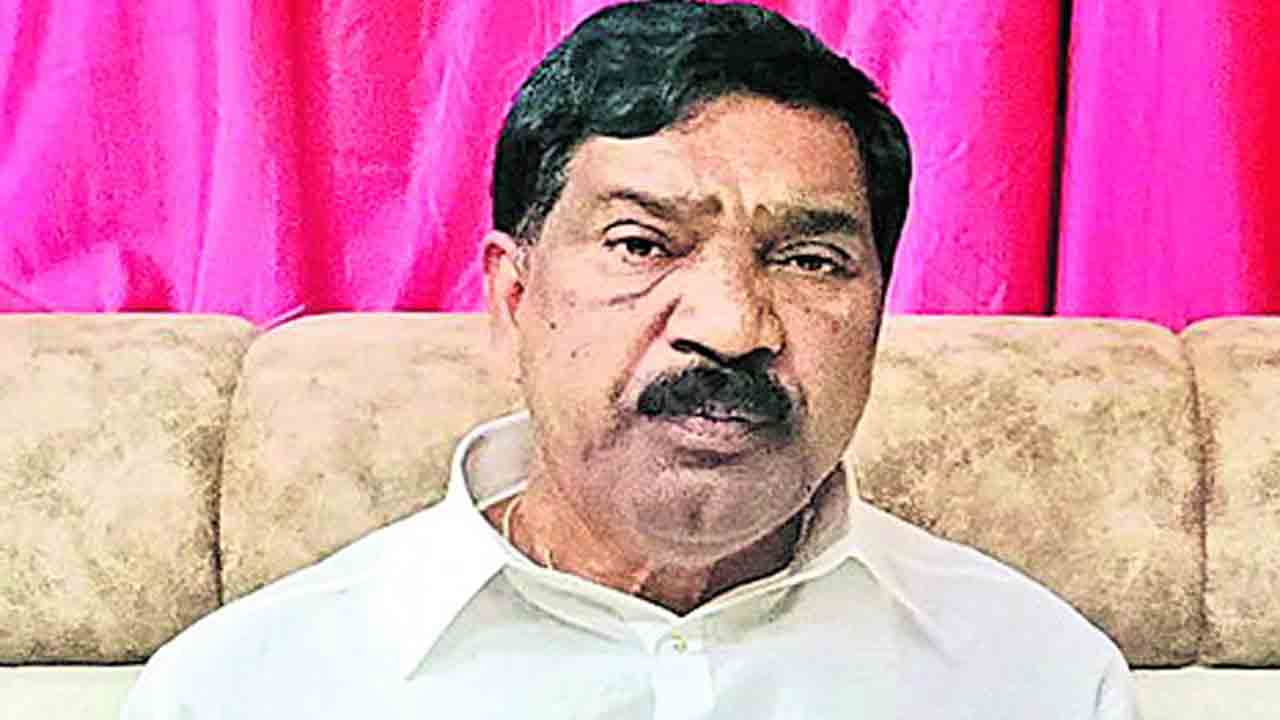 ఫిరాయింపులకు రారాజు కడియం