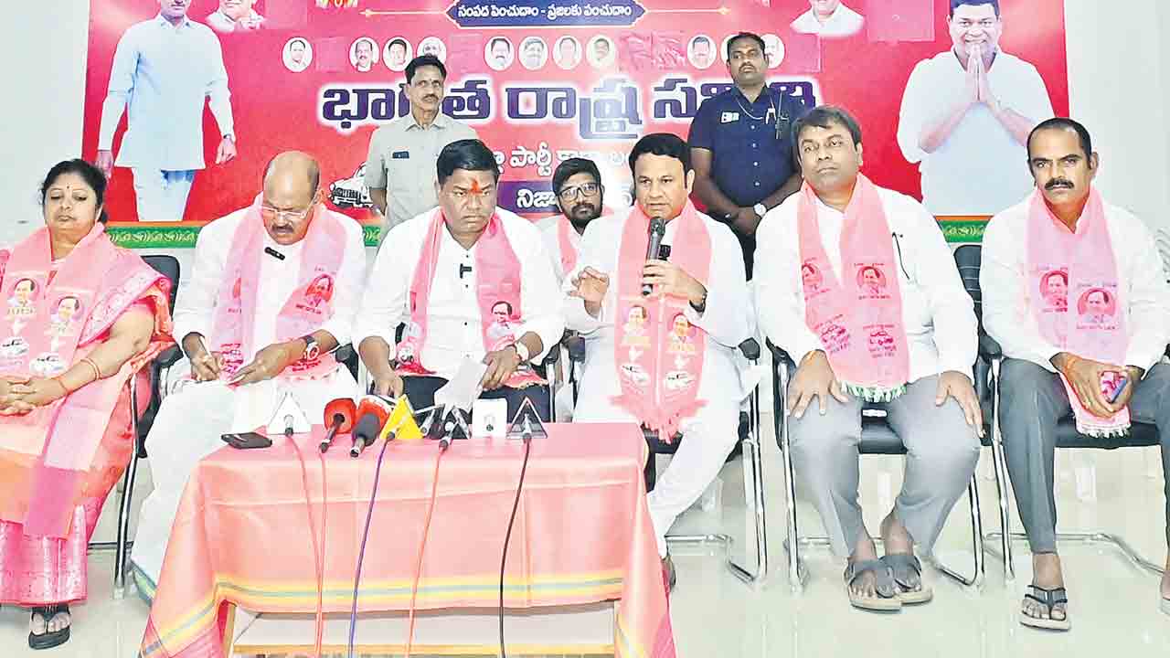 మోసం చేసిన కాంగ్రెస్‌, బీజేపీని ఓడించాలి