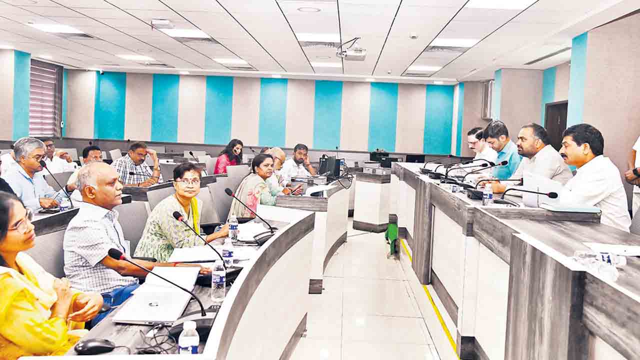 జూన్‌ 2 వరకు ఎస్‌ఆర్‌డీపీ ప్రాజెక్టులు పూర్తవ్వాలి