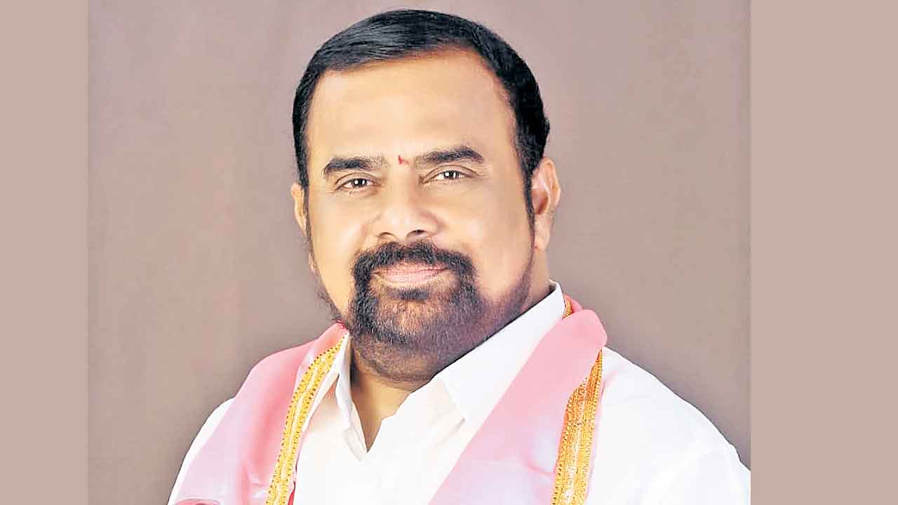 లోవోల్టేజీతో.. పేలుతున్న ట్రాన్స్‌ఫార్మర్లు