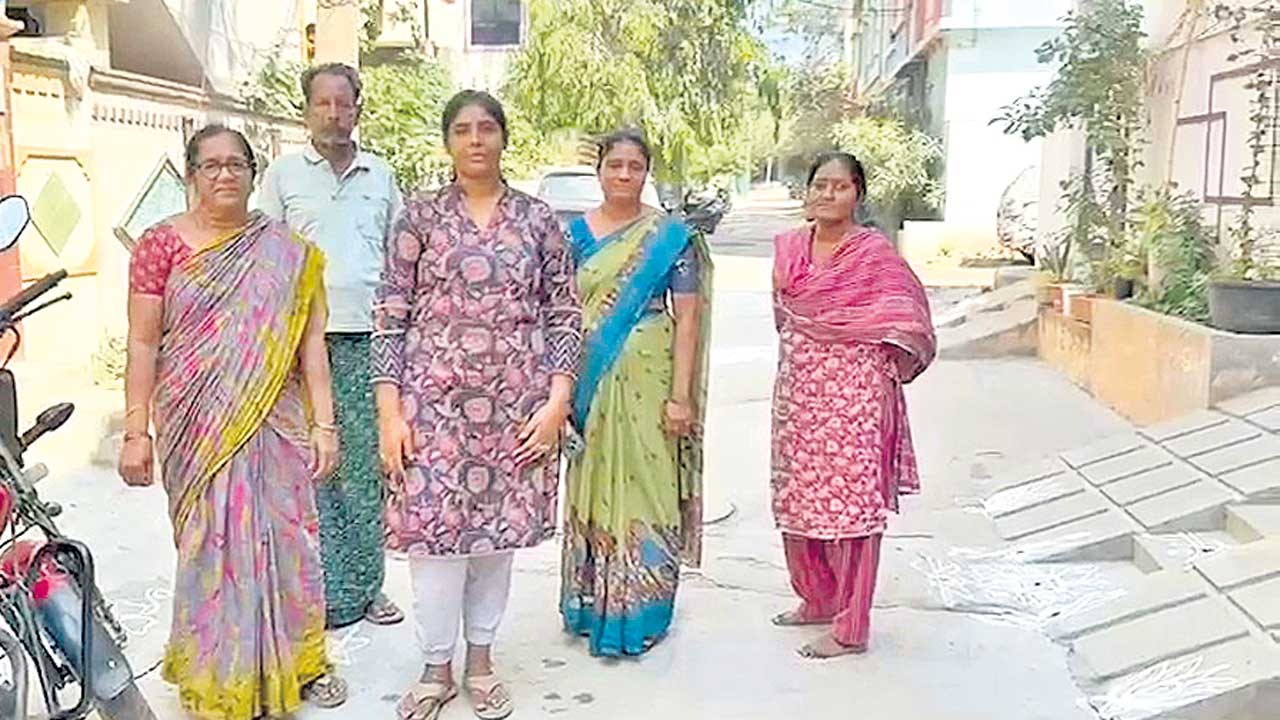 గాజులరామారంలో భూప్రకంపనలు