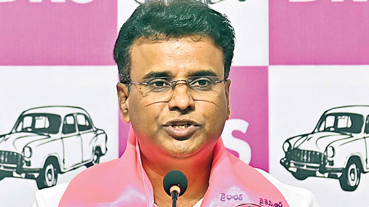 రాజుగా.. మంత్రిగా రేవంత్‌ ఫెయిల్‌