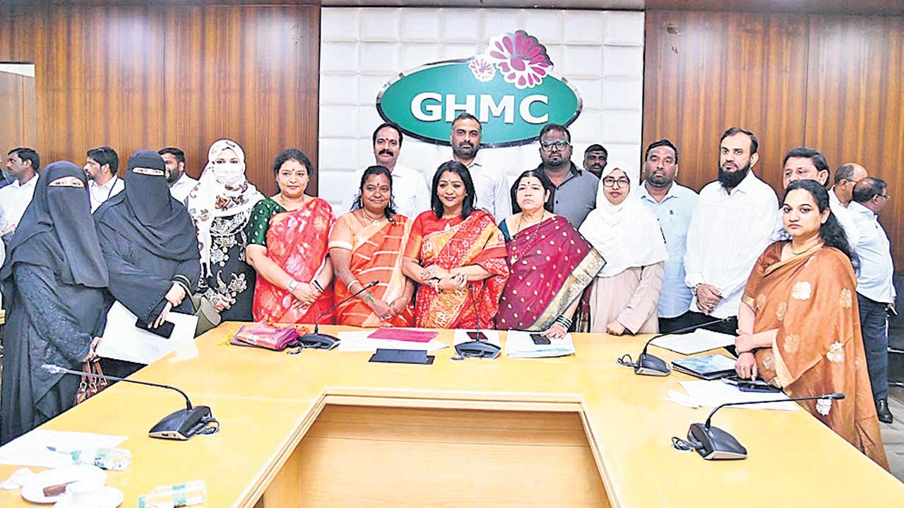 ప్రైవేట్‌కు మరిన్ని క్రీడా మైదానాలు ..!