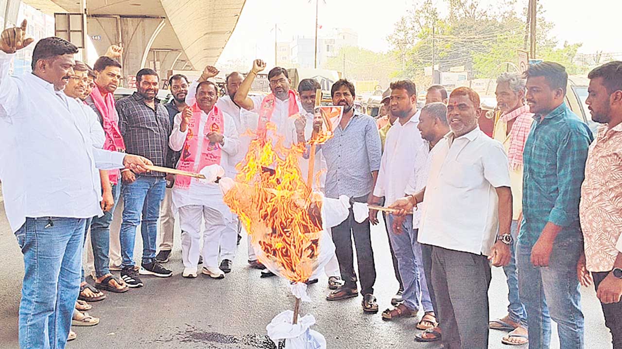 ప్రజాభిప్రాయం లేకుండా జీహెచ్‌ఎంసీలో విలీనమా?