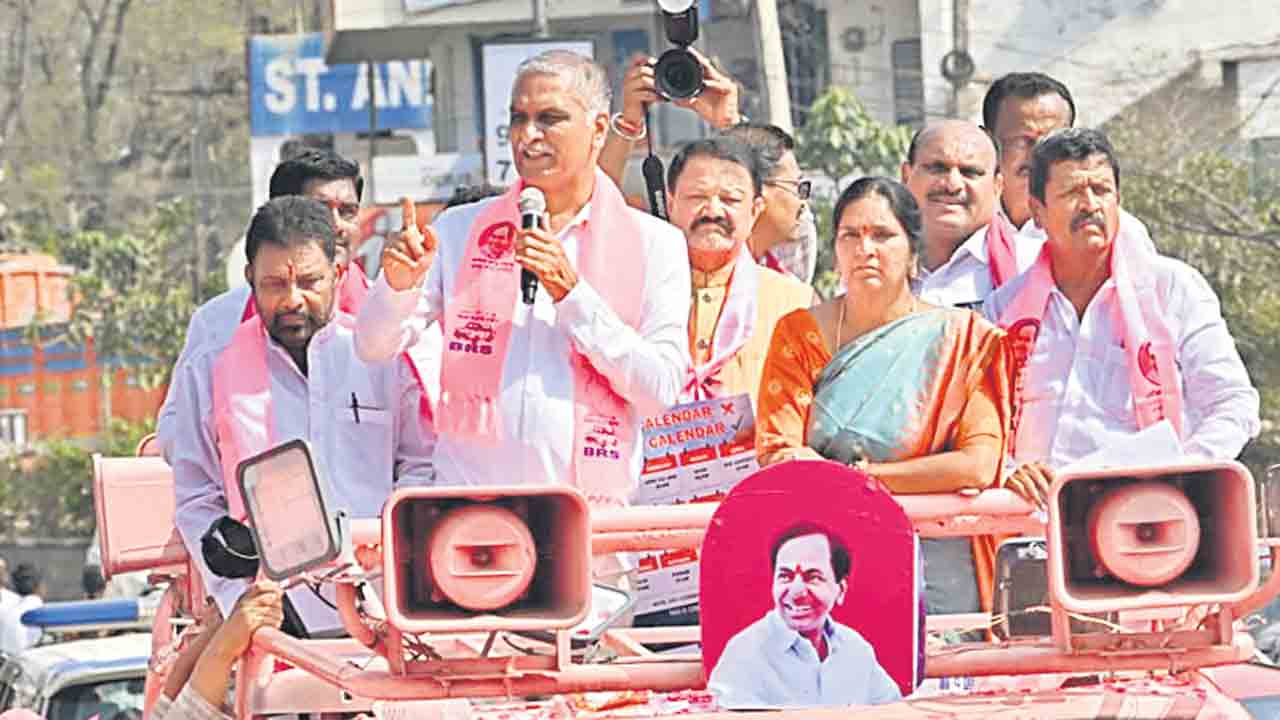 కాంగ్రెస్‌ పాలనలో అభివృద్ధి జరగలే..