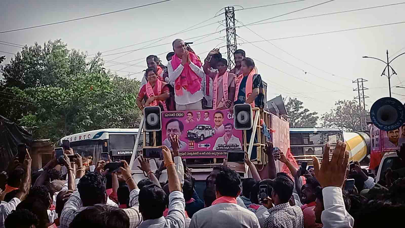 Harish Rao | తూప్రాన్ అభివృద్ధి బాధ్యత నాది.. మున్సిపల్ ఎన్నికల ప్రచారంలో హరీష్ రావు