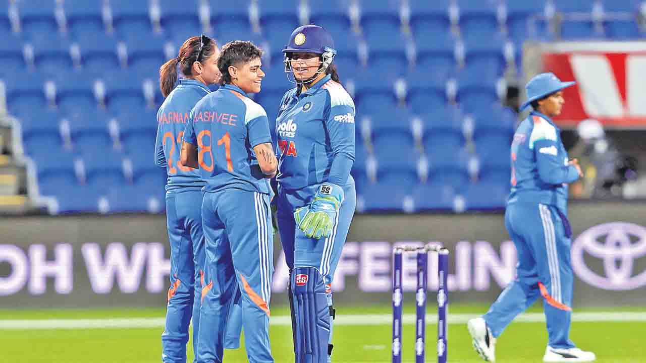 మరో మ్యాచ్‌ మిగిలుండగానే.. ఆసీస్‌దే సిరీస్‌ రెండో వన్డేలోనూ ఓడిన భారత్‌