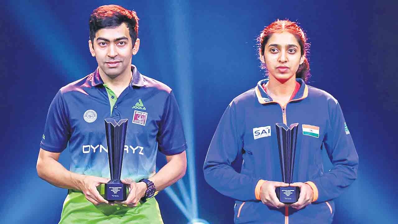 రన్నరప్‌ హర్మీత్‌, యశస్విని