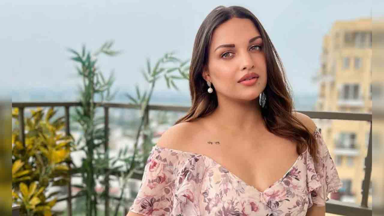 Himanshi Khurana | బాలీవుడ్‌ను వణికిస్తున్న బెదిరింపులు.. నటి హిమాన్షీకి ప్రాణహాని రూ.10 కోట్ల డిమాండ్!