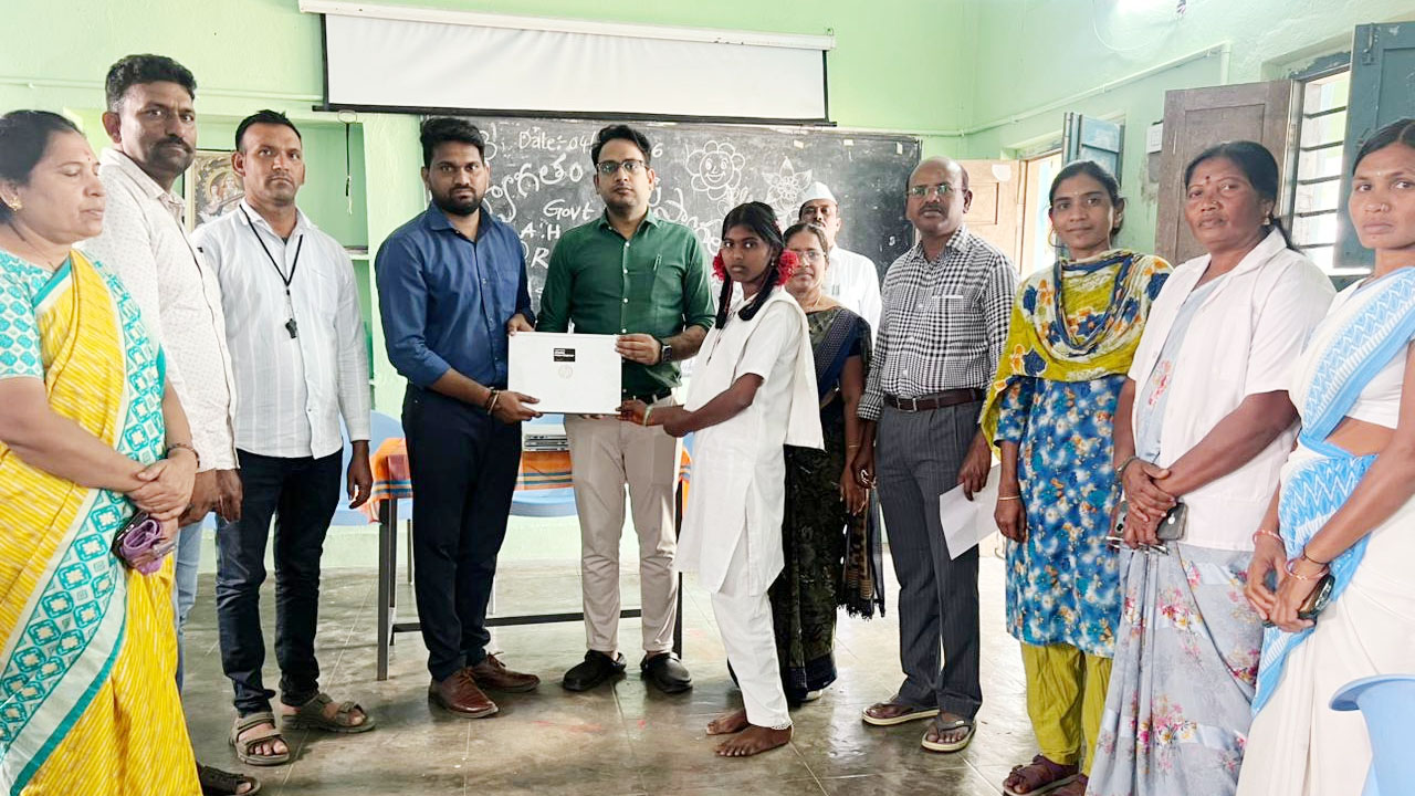 Computer Education | కంప్యూటర్ విద్యను సద్వినియోగం చేసుకోవాలి : ఐటీడీఏ పీవో