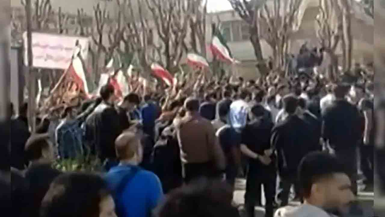 Iran Tensions | అమెరికా దాడుల భయం.. ఇరాన్‌లో పరిస్థితి ఉద్రిక్తం.. భారత పౌరులకు ఎంబసీ అడ్వయిజరీ..!