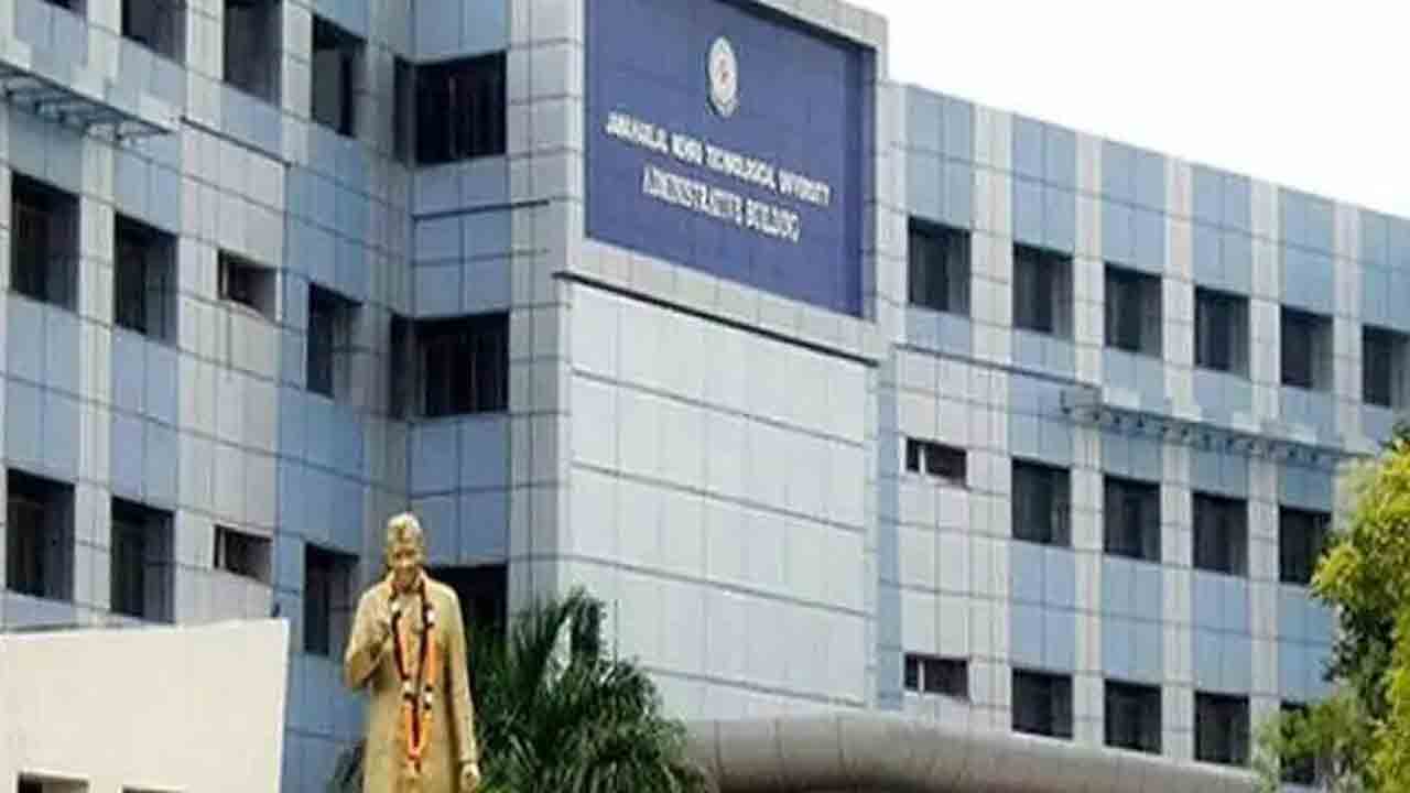 సివిల్స్‌కు సన్నద్ధతపై మనోచా కీలకోపన్యాసం