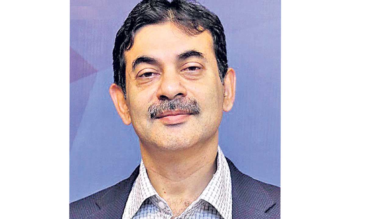 మౌలిక వసతులు మెరుగు పర్చాలి