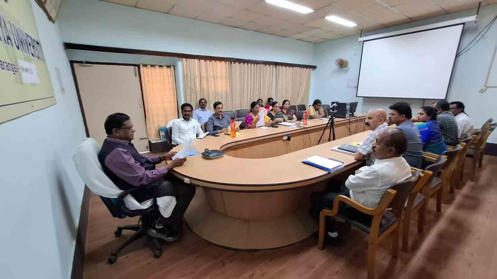 KU Syllabus | విద్యార్థుల్లో పరిశోధనా దృక్పథాన్ని పెంపొందించేలా సిలబస్‌లో మార్పులు : కేయూ వీసీ ప్రతాప్ రెడ్డి