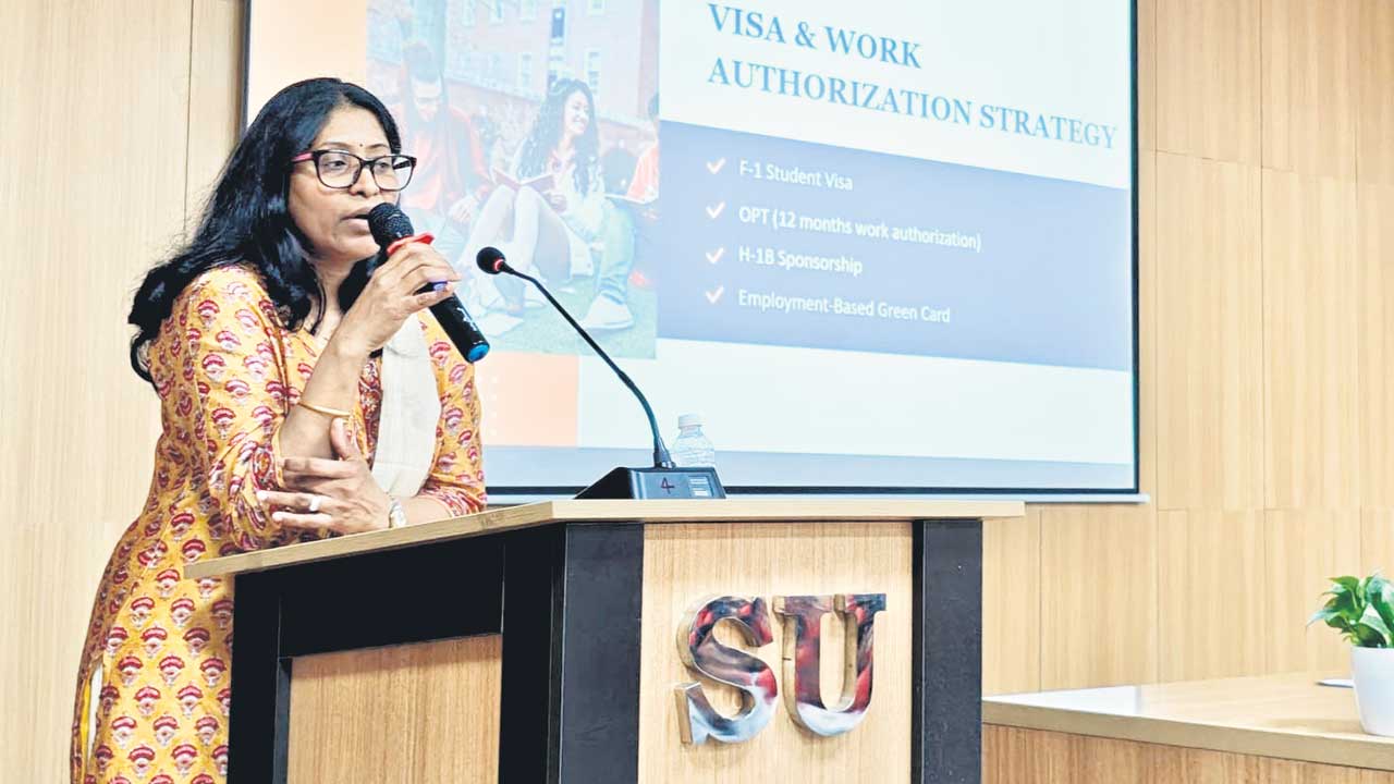 నైపుణ్యాలతోనే అవకాశాలు