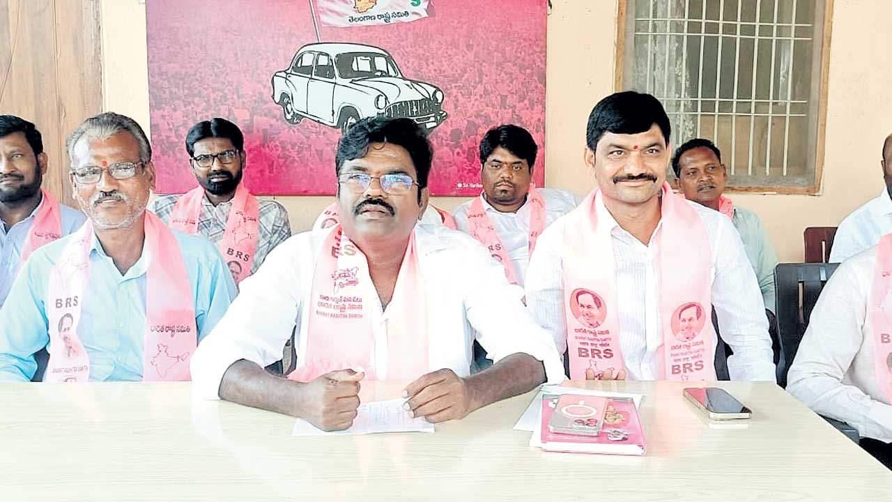 ఓట్ల కోసమే రైతుభరోసా డ్రామా