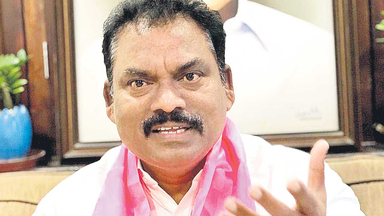 బండి.. ఏడేళ్లలో ఏడు కొత్తలు తేలే