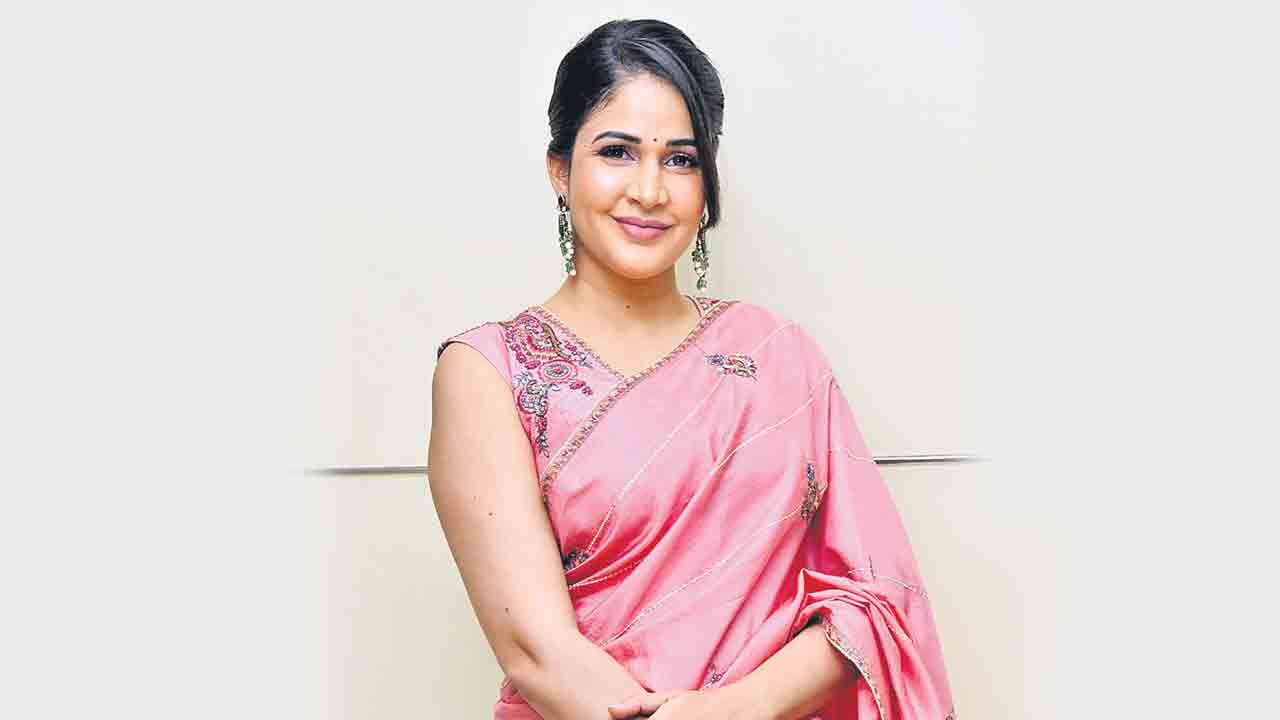 వినోదాలు పంచే సతీ లీలావతి