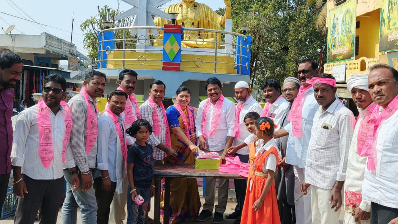 Kova Laxmi | ఘనంగా ఎమ్మెల్యే కోవ లక్ష్మి జన్మదిన వేడుకలు