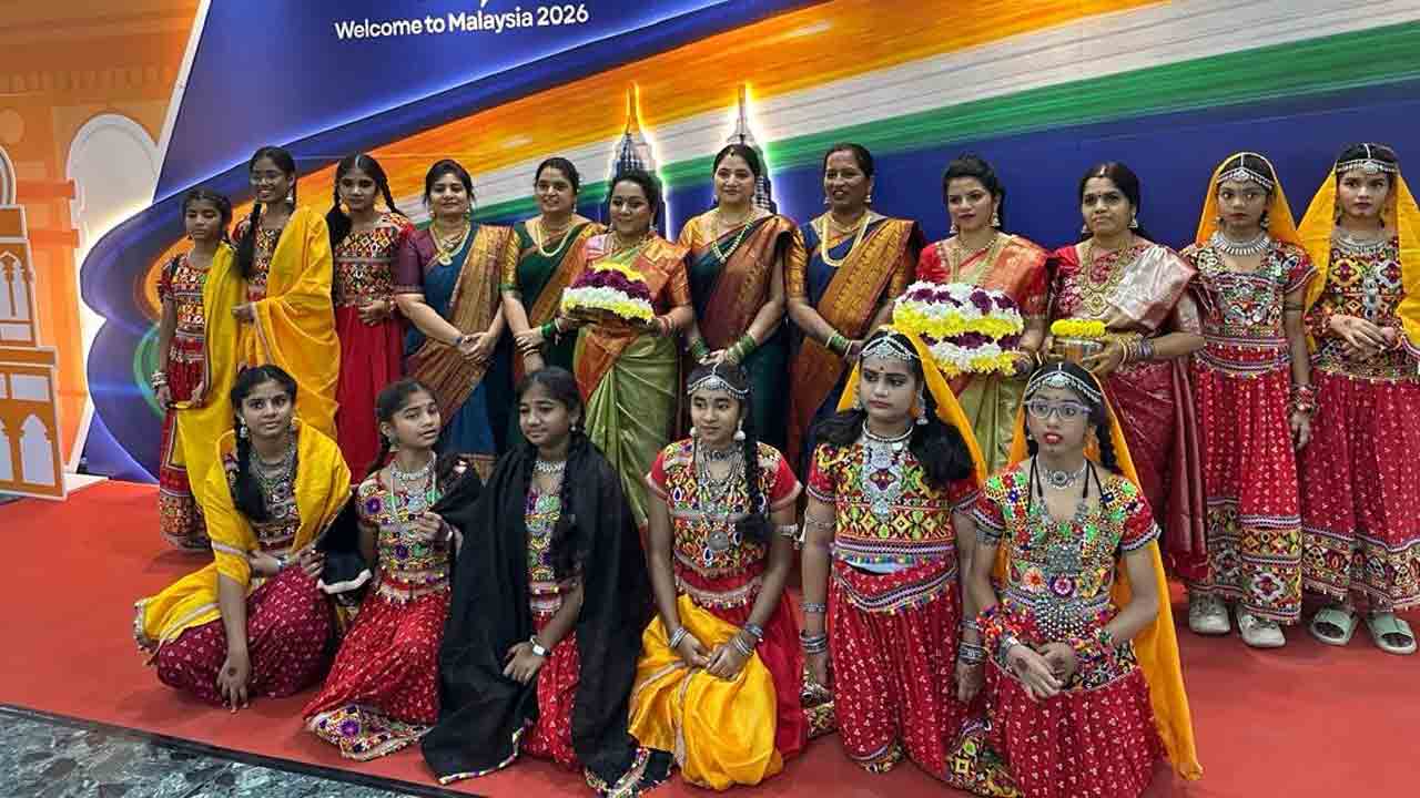 MYTA | ప్రధాని మోదీ మలేషియా పర్యటనలో తెలంగాణ కళాకారుల నృత్య ప్రదర్శన