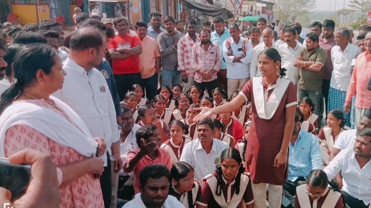 పురుగుల అన్నం మాకొద్దు..