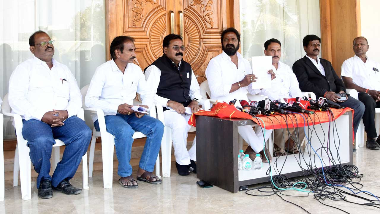 స్వేచ్ఛగా ఓటేసే పరిస్థితి లేదు