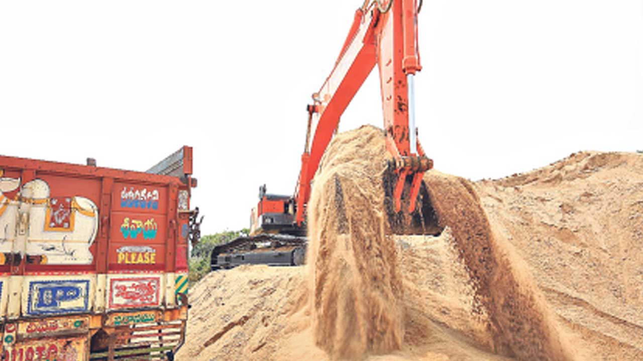 దుందుభీని దోచేస్తున్నారు..!