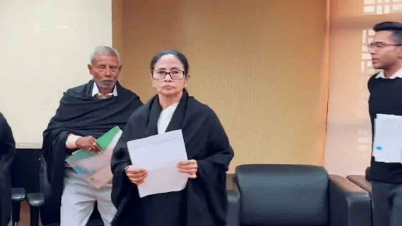 Mamata Banerjee | సుప్రీంకోర్టులో మమతా హాజరు, వాదనలను ప్రశ్నిస్తూ.. పిటిషన్‌