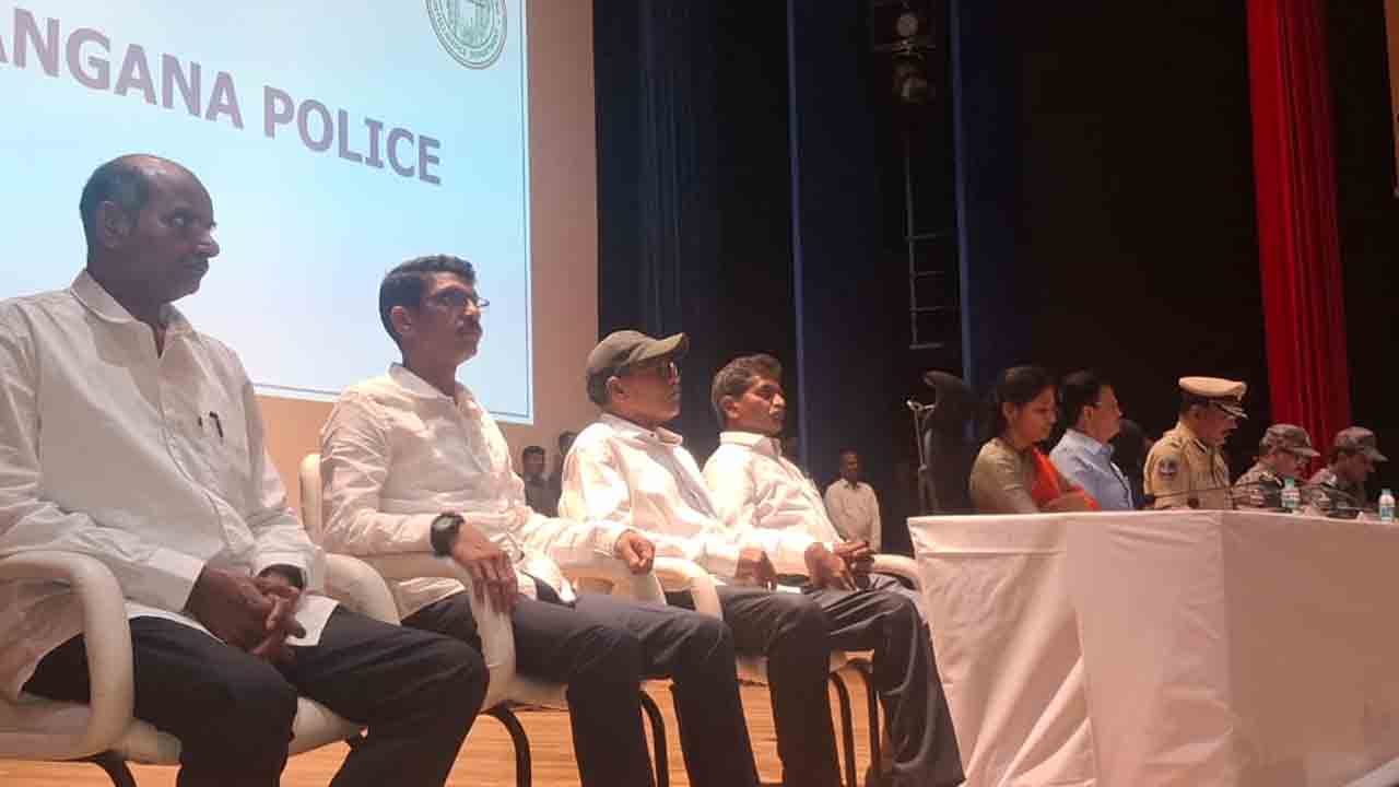 Maoist Devji | డీజీపీ ఎదుట లొంగిపోయిన మావోయిస్టు అగ్రనేతలు దేవ్‌జీ, సంగ్రామ్‌