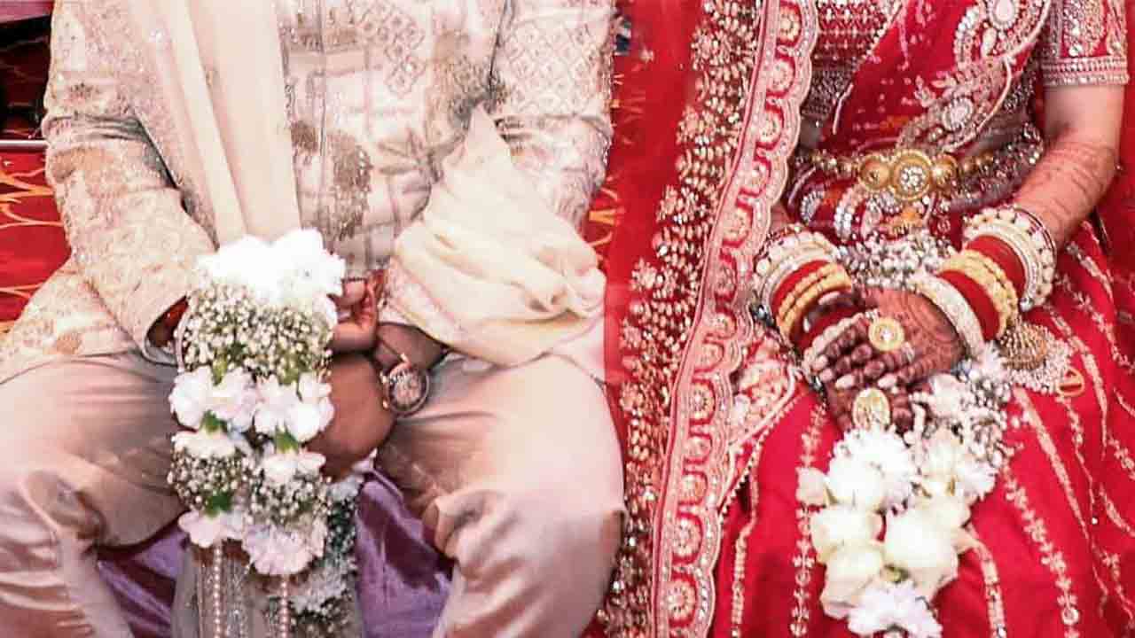 Chhattisgarh | కాబోయే దంపతుల ఫోన్‌ ముచ్చట్లపై నిషేధం.. ఎందుకో తెలుసా..?