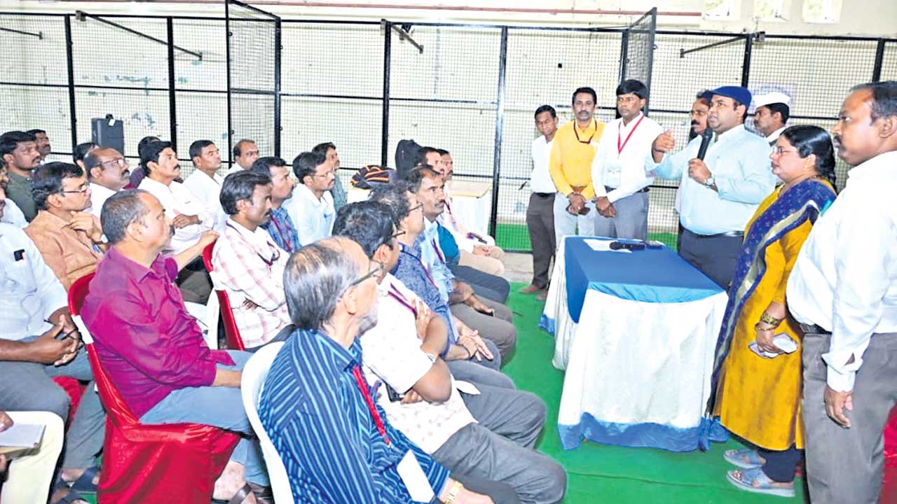 పోలింగ్‌కు అన్ని ఏర్పాట్లు చేశాం