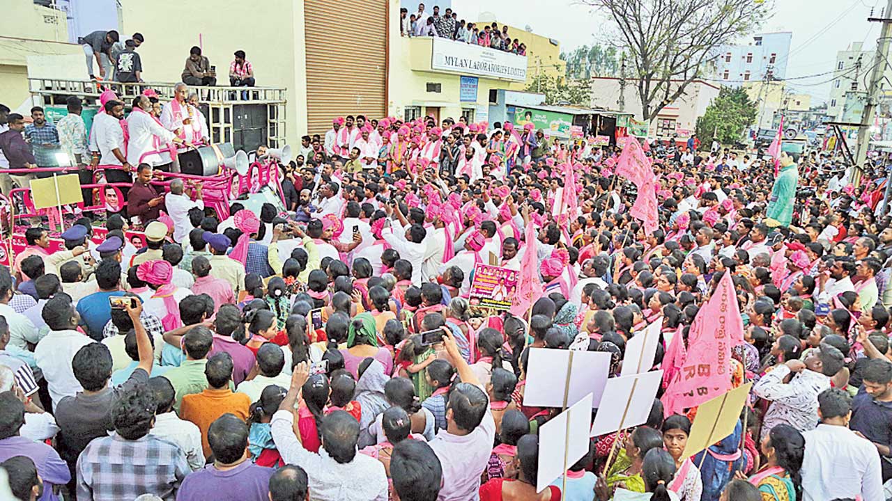 రేవంత్‌.. తెలంగాణ ద్రోహి