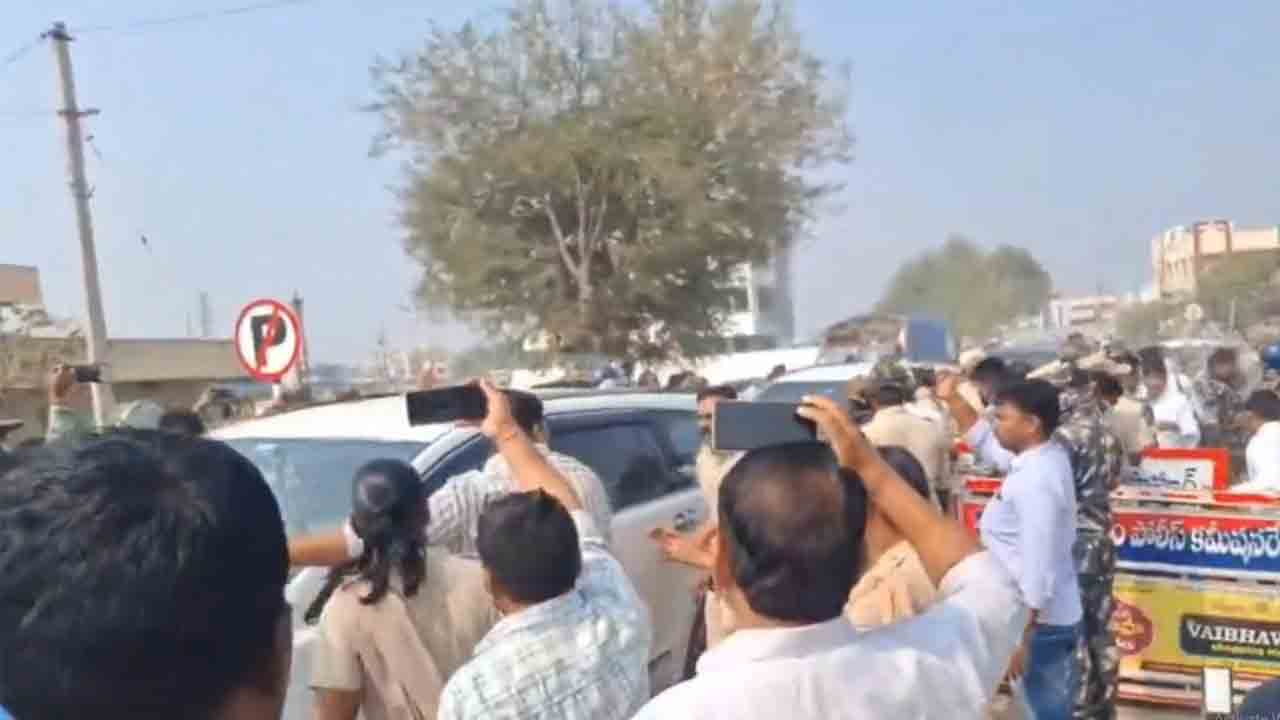 మంత్రి కారుపై దాడి కేసులో బీఆర్‌ఎస్‌ నాయకులకు బెయిల్‌