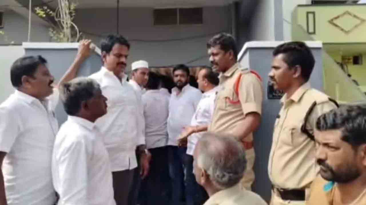 Nagarkurnool | బీఆర్‌ఎస్‌ అభ్యర్థిని విత్‌ డ్రా చేయించేందుకు కాంగ్రెస్‌ నేతల ప్రలోభాలు