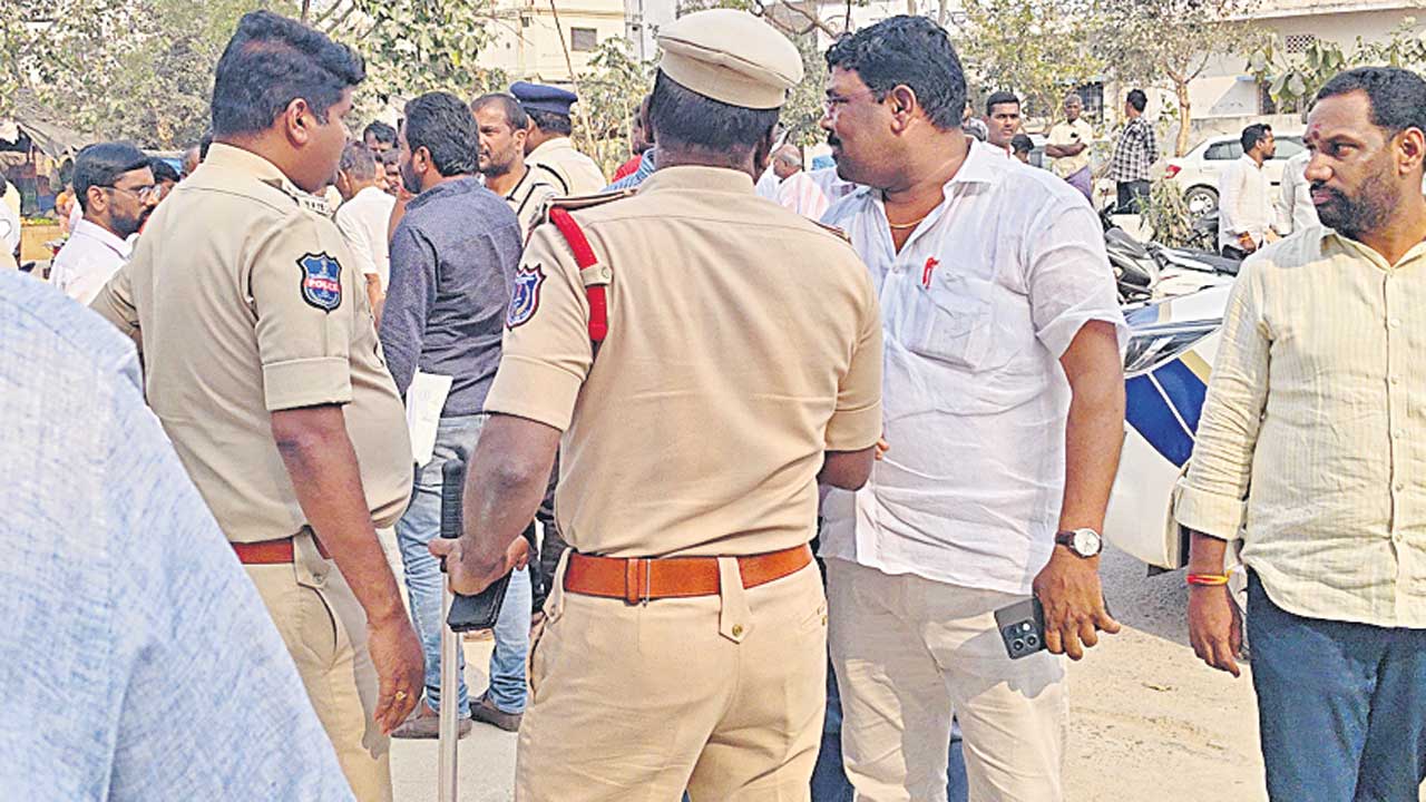 కాంగ్రెస్‌ అనైతిక చర్య