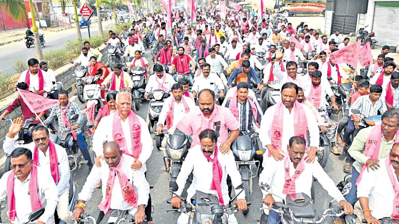 కేసీఆర్‌ జోలికొస్తే ఖబడ్దార్‌