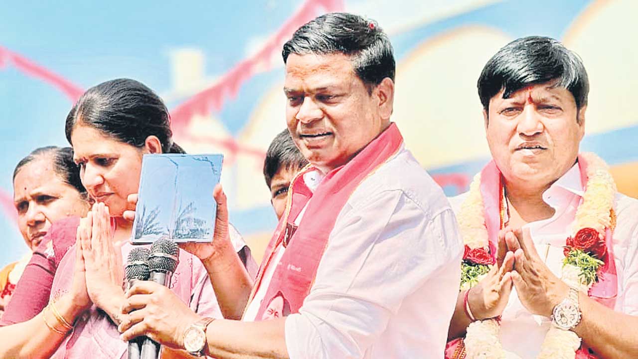 బీఆర్‌ఎస్‌కే చైర్మన్‌ పీఠాన్ని కట్టబెట్టాలి