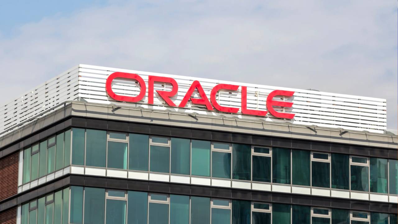 Oracle layoff | 30,000 మందిని తొలగించనున్న ఒరాకిల్.. ఉద్యోగుల కొంపముంచనున్న ఓపెన్ ఏఐ