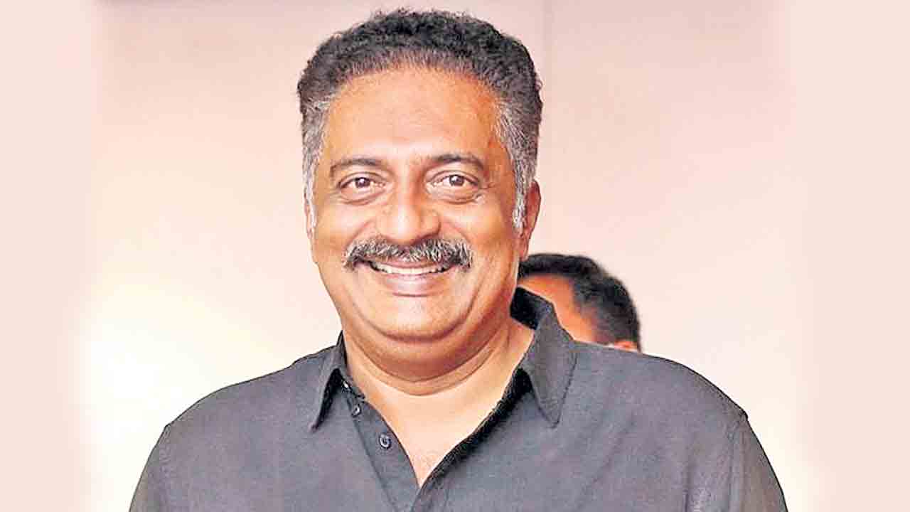 వారణాసిలో శివ భక్తుడిగా..