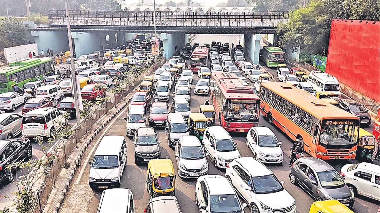 Road Safety Cess | ఇక రోడ్డెక్కితే సెస్‌.. మార్చి 1 నుంచి కొత్త వాహనాలపై బాదుడు