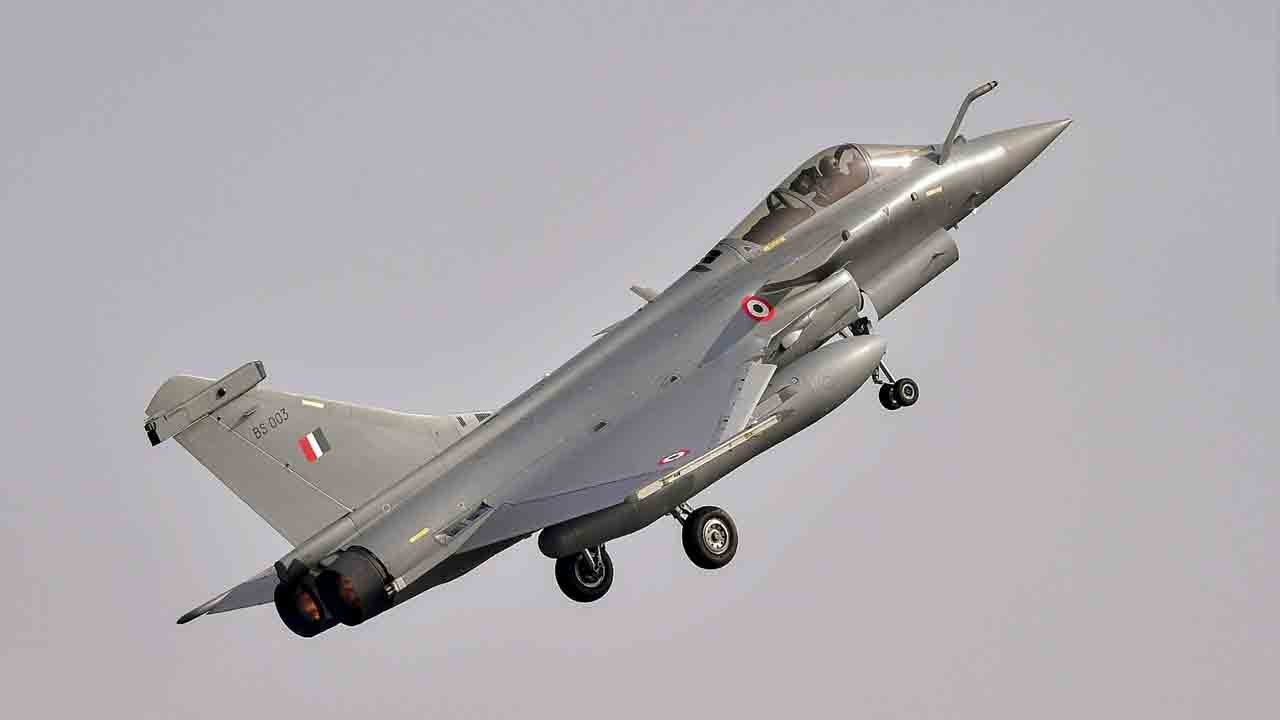 Rafale Jets | రఫేల్‌ ఫైటర్‌ జెట్స్‌లో 50 శాతం మా దేశీయ పరికరాలు ఉండాలి : ఫ్రాన్స్‌ను కోరిన ఇండియా