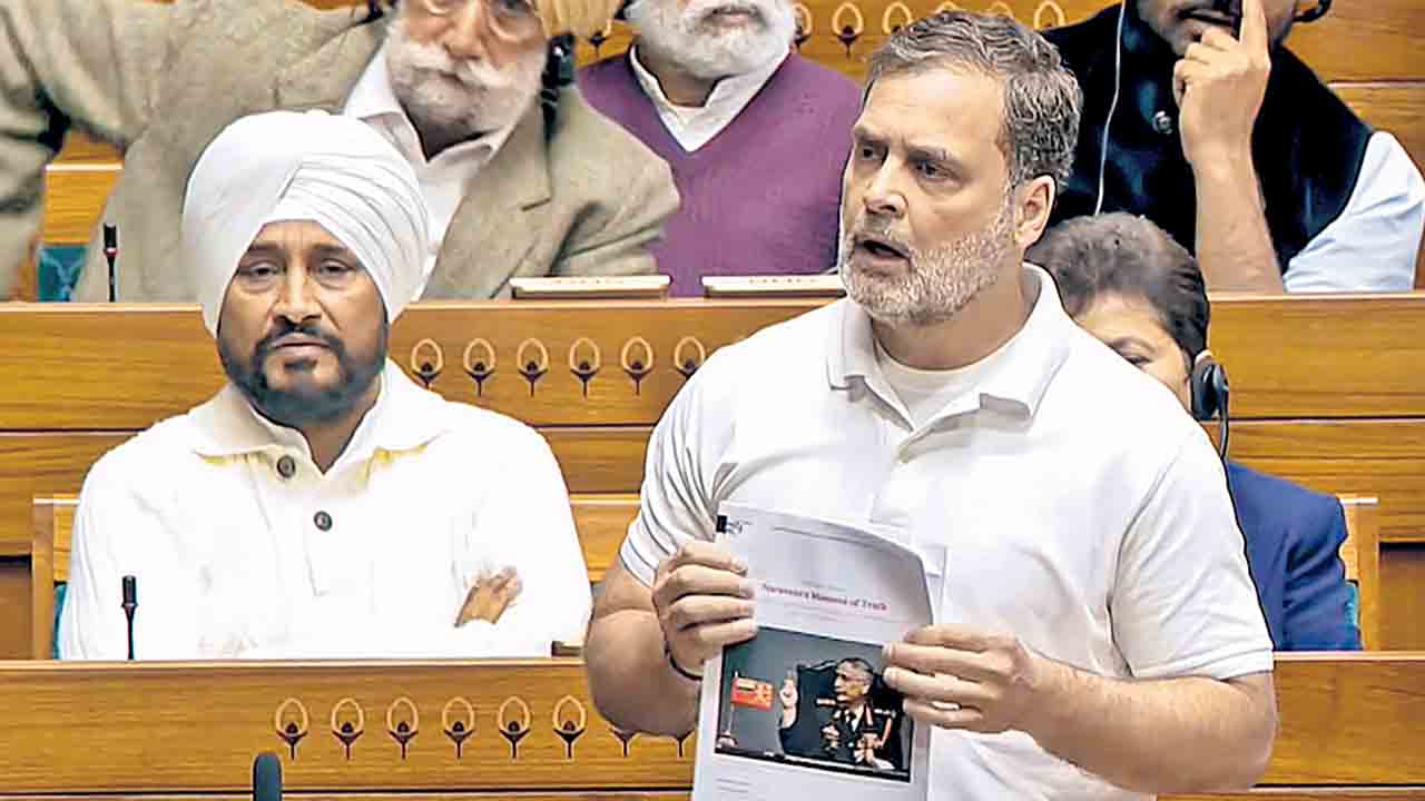 56 అంగుళాల ఛాతికి ఏమైంది?