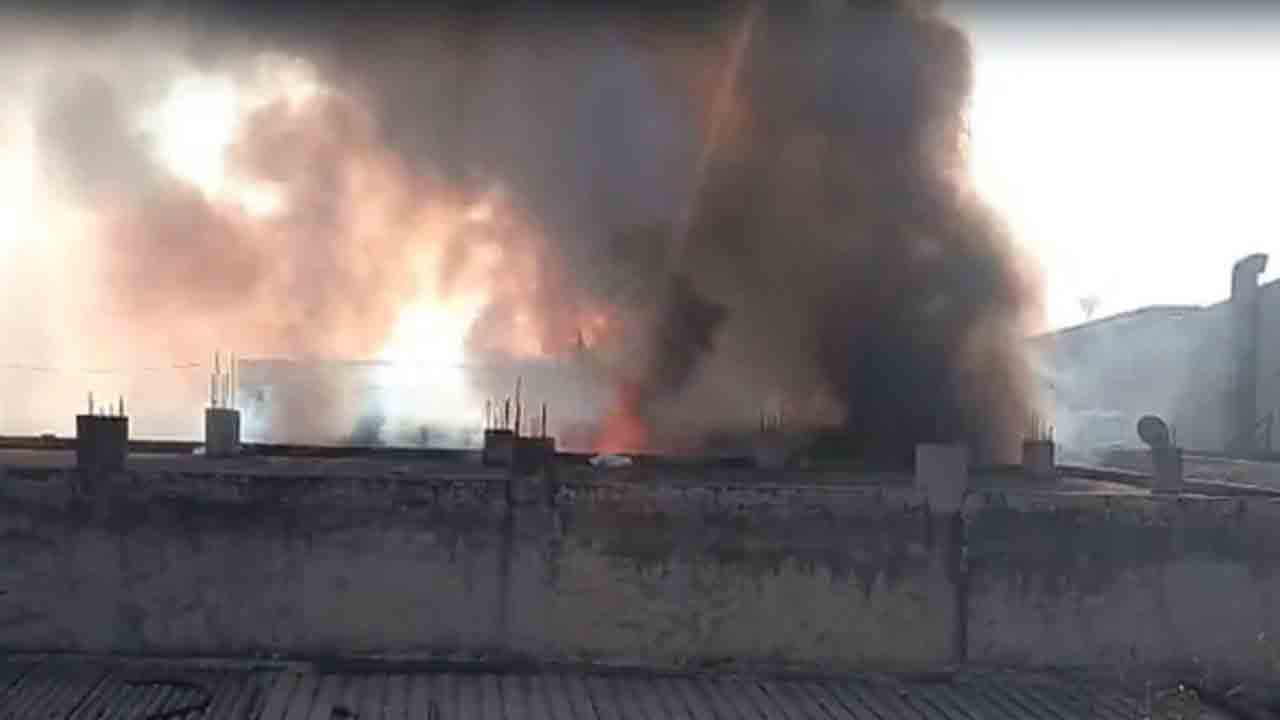 Chemical Factory Fire | కెమికల్ ఫ్యాక్టరీలో అగ్నిప్రమాదం.. ఏడుగురు కార్మికులు మృతి