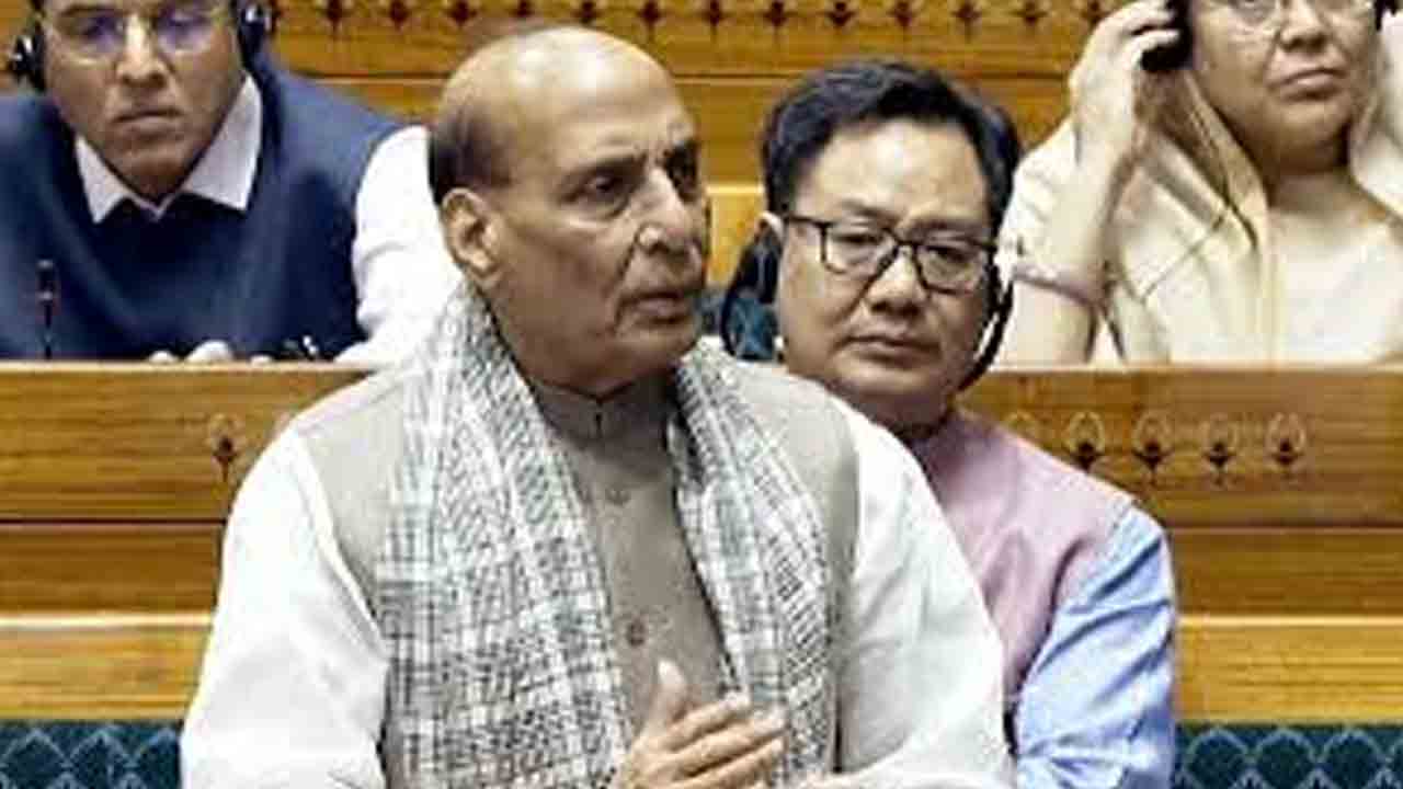 ఆర్మీ చీఫ్‌ల రచనలపై ఆంక్షలేవీ లేవు