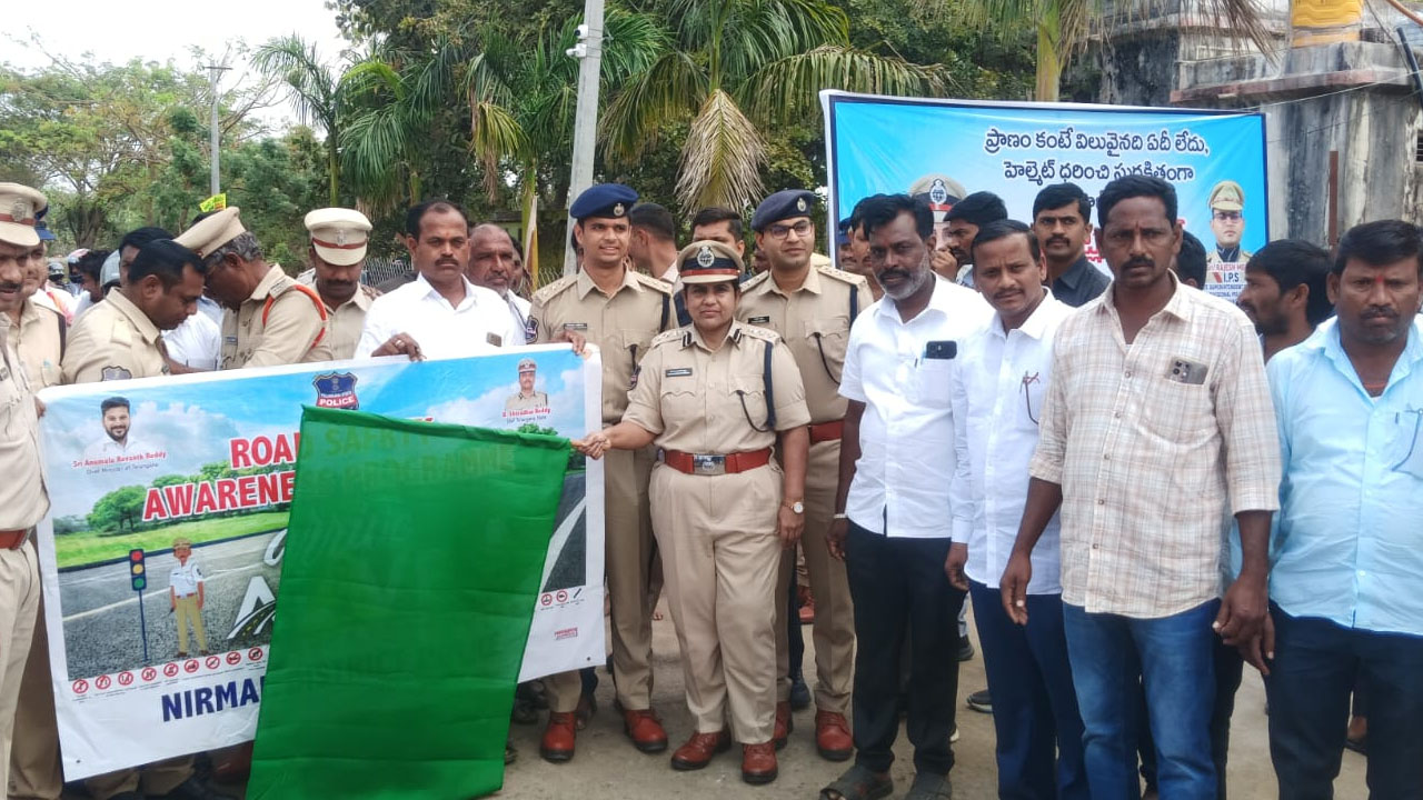 Nirmal SP | వాహనదారులకు రక్షణ కవచంగా హెల్మెట్ : నిర్మల్ జిల్లా ఎస్పీ జి. జానకి షర్మిల