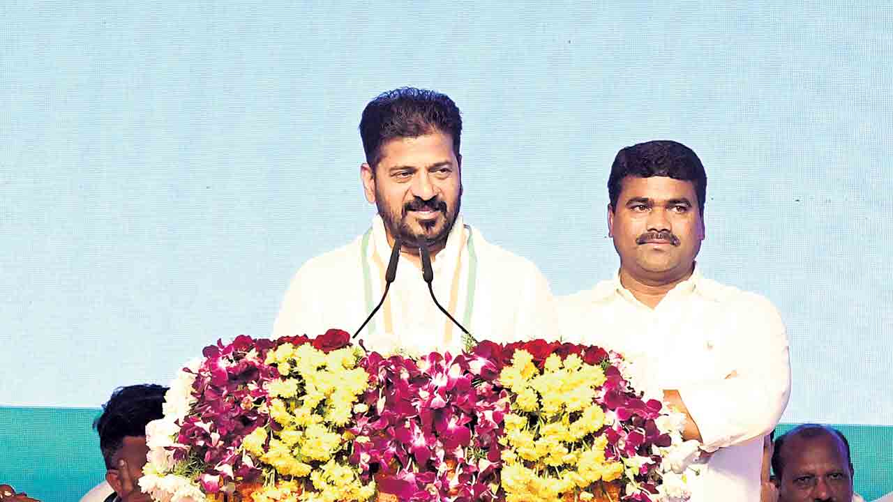 సీఎం గారూ.. నిధులు ఎక్కడిచ్చారు?